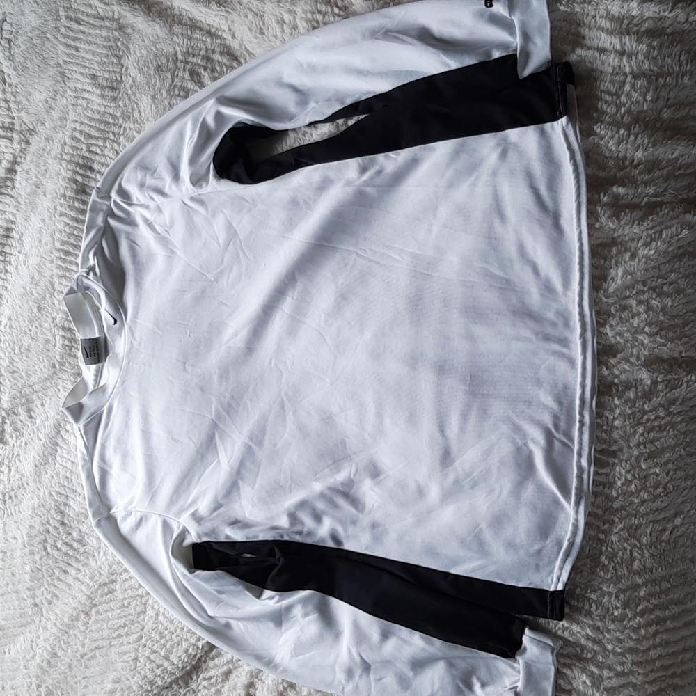 Nike Dry Fit Longsleeve Workout Shirt